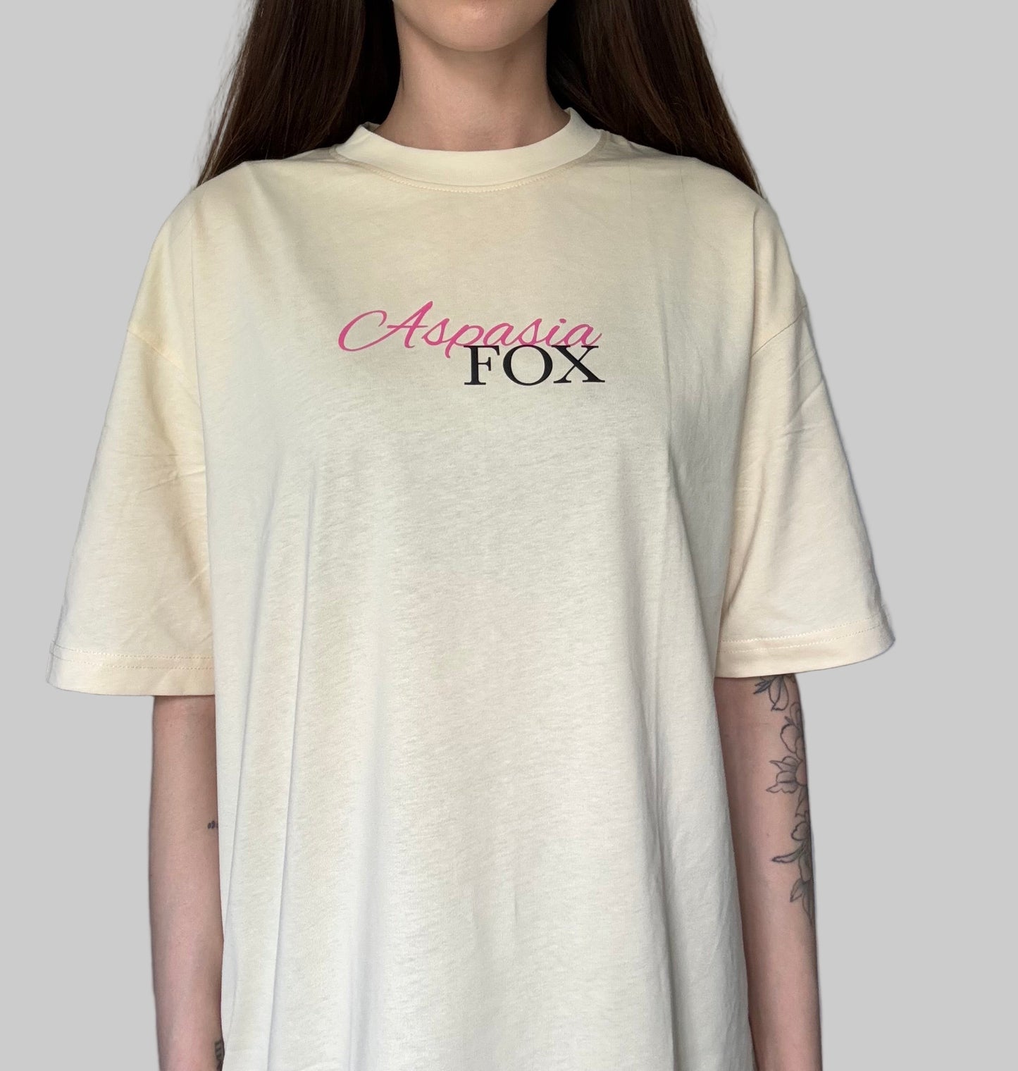 Aspasia Fox Oversized T-Shirt - Apricot Milk
